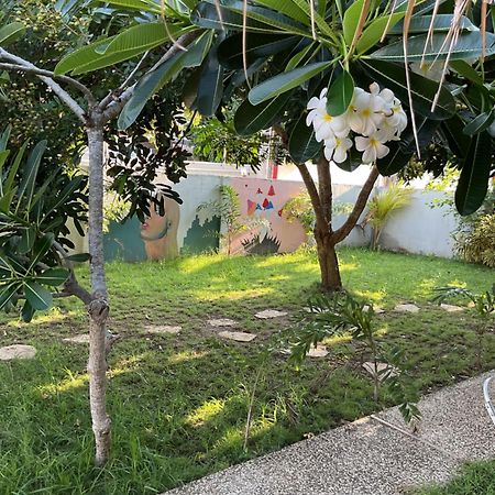 Tiga Spies Hostel Kuta  المظهر الخارجي الصورة