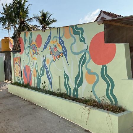 Tiga Spies Hostel Kuta  المظهر الخارجي الصورة