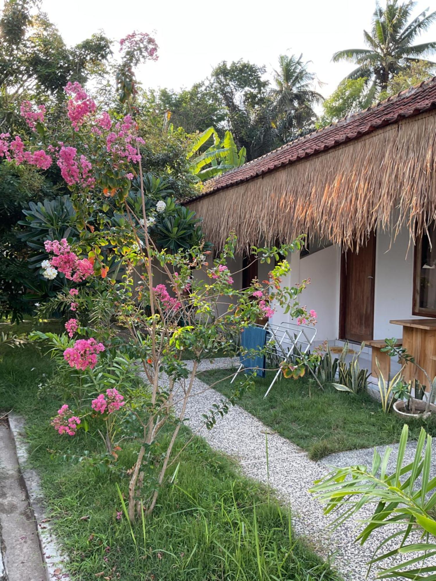 Tiga Spies Hostel Kuta  المظهر الخارجي الصورة
